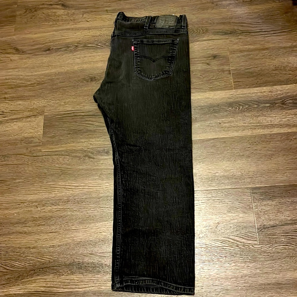 Mens Levi’s Dark Wash Jeans! 👖